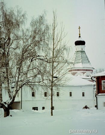 Покровская церковь Успенского монастыря.